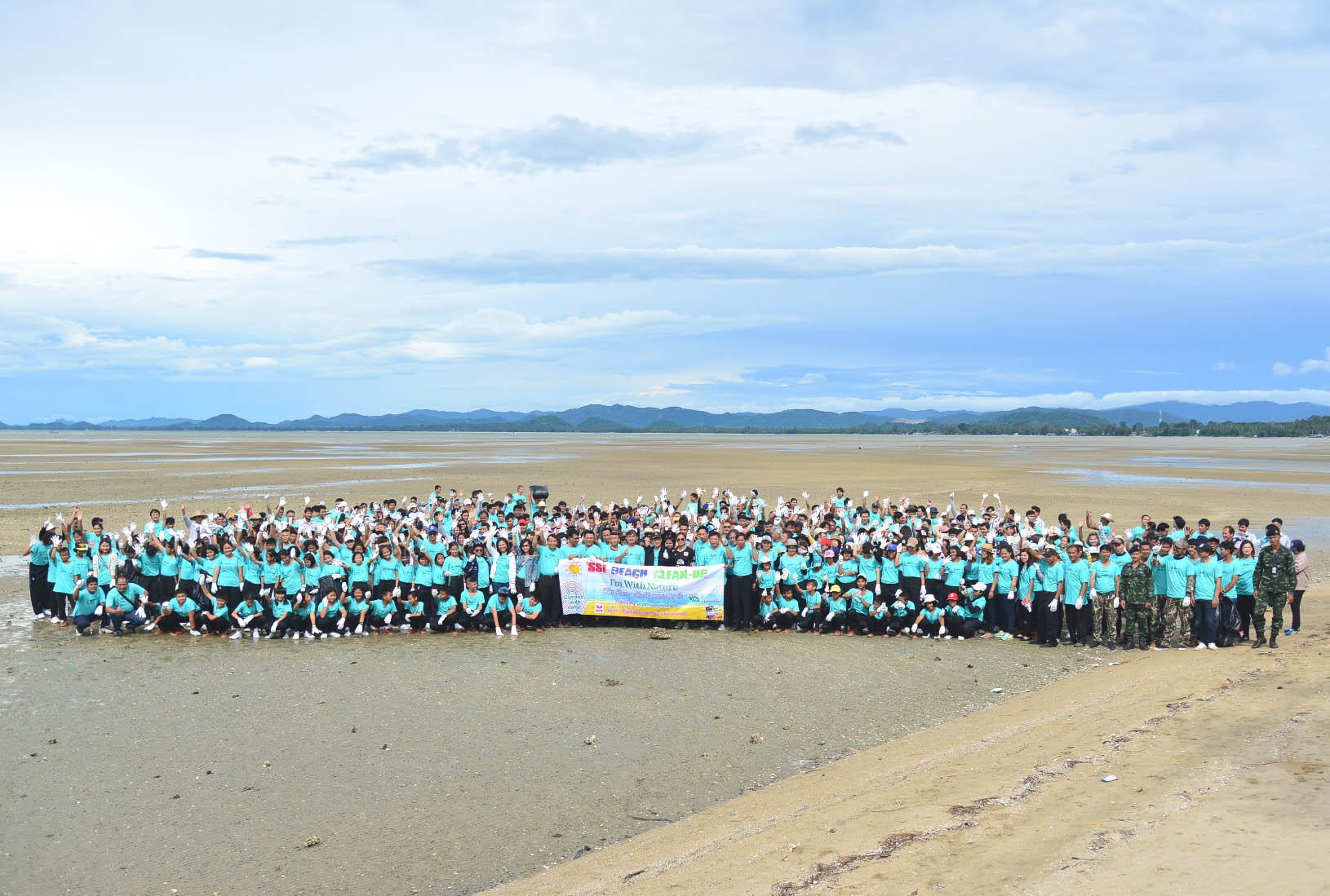 Care for Our Planet, Our Home SSI-Bangsaphan people join Beach Clean-Up on World Environment Day 2017